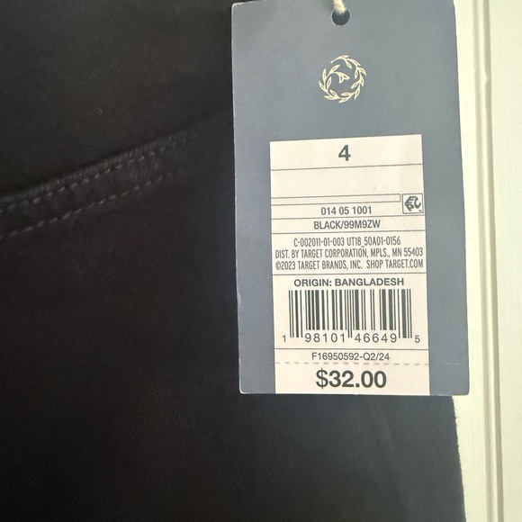 Universal Thread High Waist Black Jeans Size 4 Straight Leg NWT - Picture 4 of 6